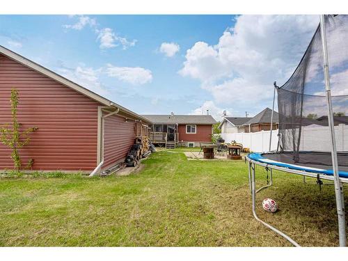 399 Cornwall Drive, Fort Mcmurray, AB - Outdoor With Exterior
