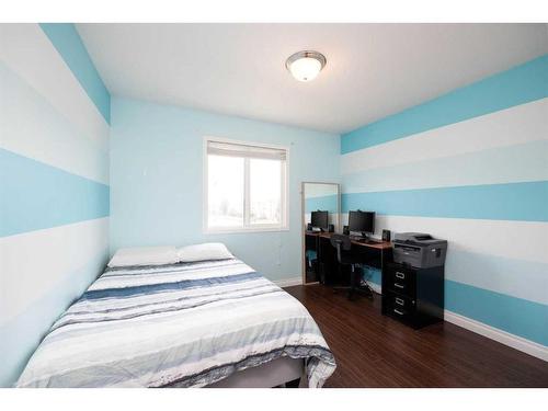 29-411 Williams Drive, Fort Mcmurray, AB - Indoor Photo Showing Bedroom