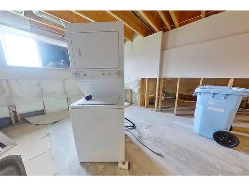 183 Merganser Crescent, Fort Mcmurray, AB - Indoor Photo Showing Laundry Room