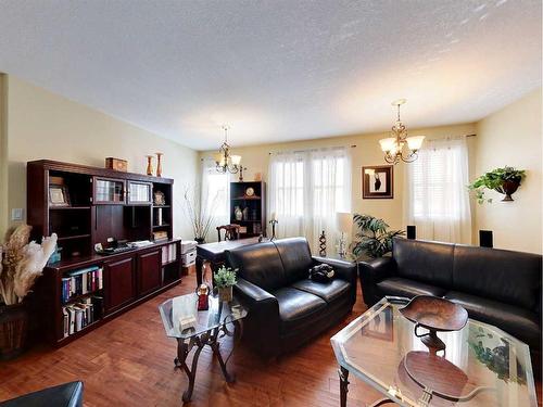 136 Burton Place, Fort Mcmurray, AB - Indoor Photo Showing Living Room