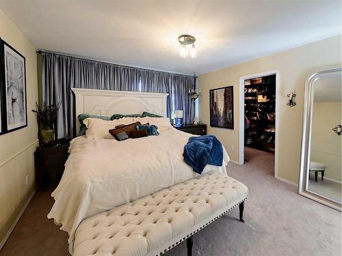 136 Burton Place, Fort Mcmurray, AB - Indoor Photo Showing Bedroom