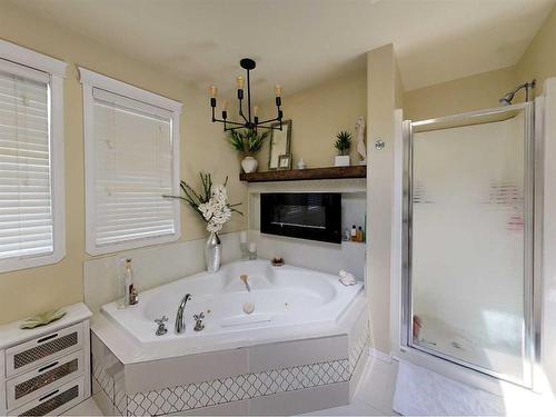 136 Burton Place, Fort Mcmurray, AB - Indoor Photo Showing Bathroom