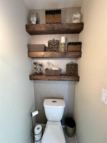 136 Burton Place, Fort Mcmurray, AB - Indoor Photo Showing Bathroom