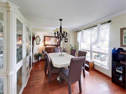 136 Burton Place, Fort Mcmurray, AB - Indoor Photo Showing Dining Room