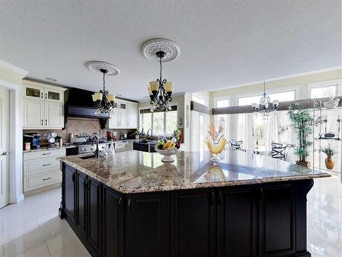 136 Burton Place, Fort Mcmurray, AB - Indoor Photo Showing Kitchen