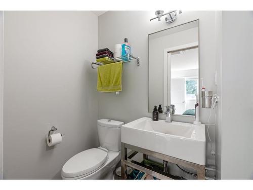 14 Moberly Crescent, Fort Mcmurray, AB - Indoor Photo Showing Bathroom