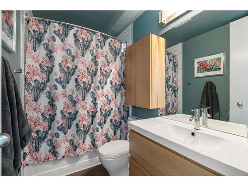 14 Moberly Crescent, Fort Mcmurray, AB - Indoor Photo Showing Bathroom