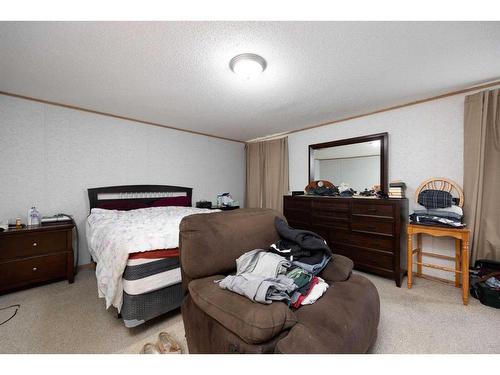 209 Waterhouse Street, Fort Mcmurray, AB - Indoor Photo Showing Bedroom