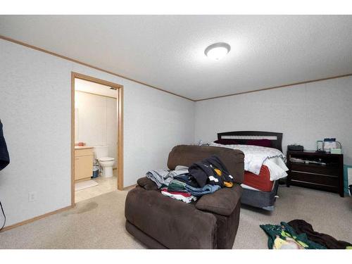 209 Waterhouse Street, Fort Mcmurray, AB - Indoor Photo Showing Bedroom