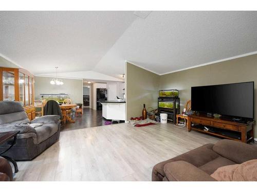 209 Waterhouse Street, Fort Mcmurray, AB - Indoor Photo Showing Living Room