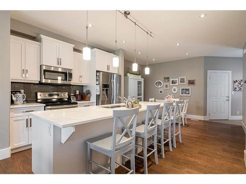 185 Clarkson Street, Fort Mcmurray, AB - Indoor Photo Showing Kitchen With Stainless Steel Kitchen With Upgraded Kitchen