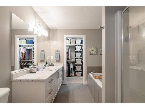 185 Clarkson Street, Fort Mcmurray, AB - Indoor Photo Showing Bathroom