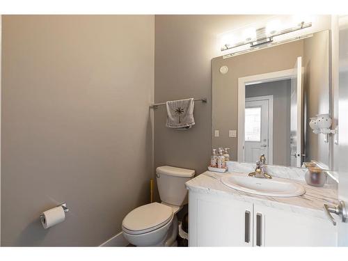 185 Clarkson Street, Fort Mcmurray, AB - Indoor Photo Showing Bathroom