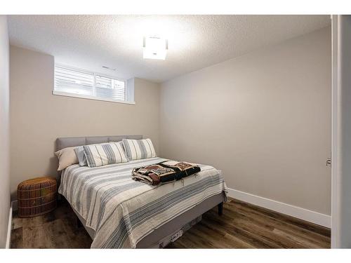 185 Clarkson Street, Fort Mcmurray, AB - Indoor Photo Showing Bedroom