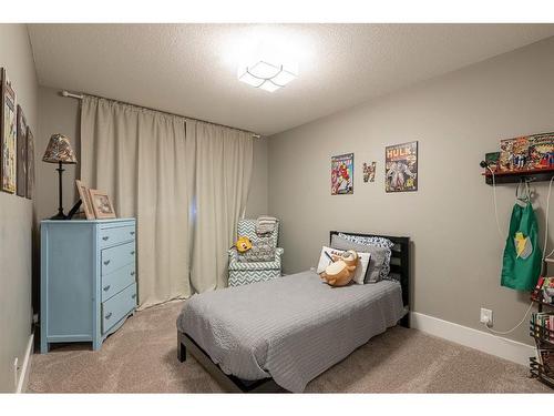 185 Clarkson Street, Fort Mcmurray, AB - Indoor Photo Showing Bedroom