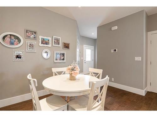 185 Clarkson Street, Fort Mcmurray, AB - Indoor Photo Showing Dining Room