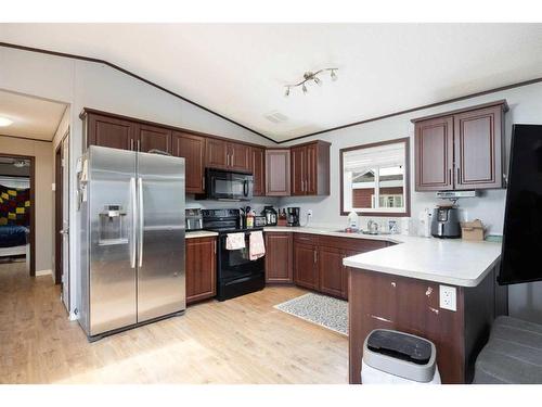 209 Greely Road, Fort Mcmurray, AB - Indoor Photo Showing Kitchen