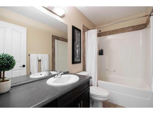 118 Pebble Lane, Fort Mcmurray, AB - Indoor Photo Showing Bathroom