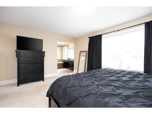 118 Pebble Lane, Fort Mcmurray, AB - Indoor Photo Showing Bedroom