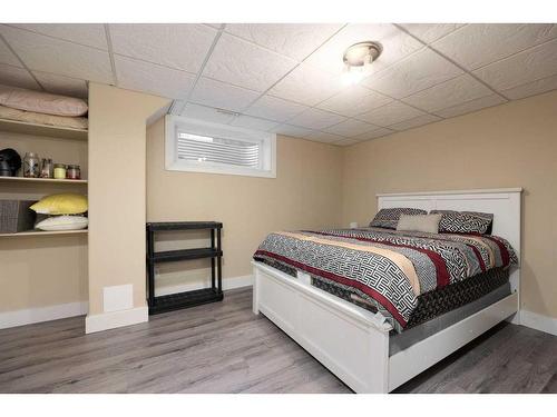 118 Pebble Lane, Fort Mcmurray, AB - Indoor Photo Showing Bedroom