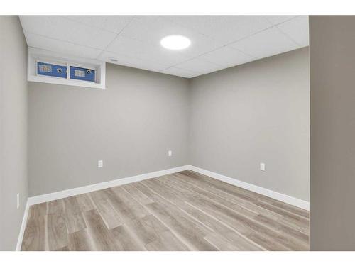 9909 Gordon Avenue, Fort Mcmurray, AB - Indoor Photo Showing Other Room