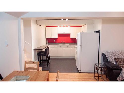 125 Cameron Drive, Fort Mcmurray, AB - Indoor Photo Showing Kitchen