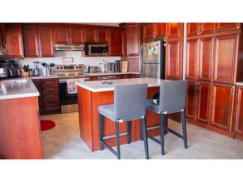 125 Cameron Drive, Fort Mcmurray, AB - Indoor Photo Showing Kitchen