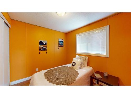 120 Ash Way, Fort Mcmurray, AB - Indoor Photo Showing Other Room