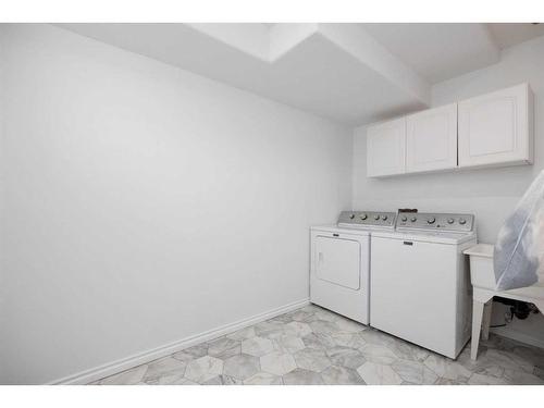 176 Burton Place, Fort Mcmurray, AB - Indoor Photo Showing Laundry Room