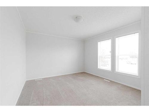 124 Fir Street, Fort Mcmurray, AB - Indoor Photo Showing Other Room