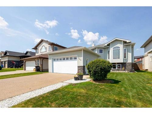 185 Pliska Crescent, Fort Mcmurray, AB - Outdoor With Facade