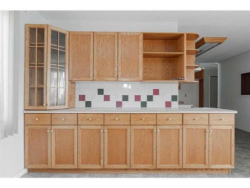 361 Bird Crescent, Fort Mcmurray, AB - Indoor Photo Showing Kitchen