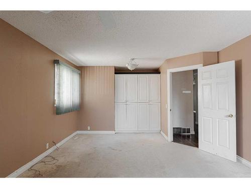 361 Bird Crescent, Fort Mcmurray, AB - Indoor Photo Showing Other Room