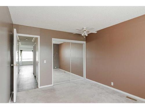 361 Bird Crescent, Fort Mcmurray, AB - Indoor Photo Showing Other Room