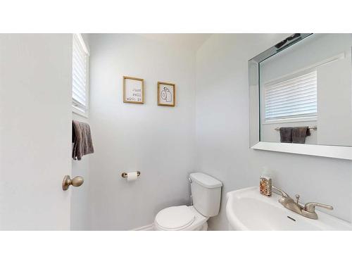 131 Wolverine Drive, Fort Mcmurray, AB - Indoor Photo Showing Bathroom