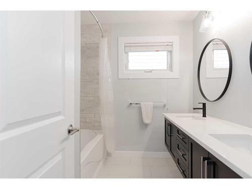 159 Berens Place, Fort Mcmurray, AB - Indoor Photo Showing Bathroom