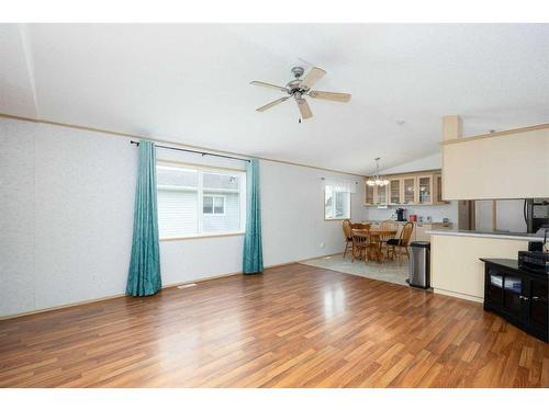 109 Waterhouse Street, Fort Mcmurray, AB - Indoor Photo Showing Kitchen