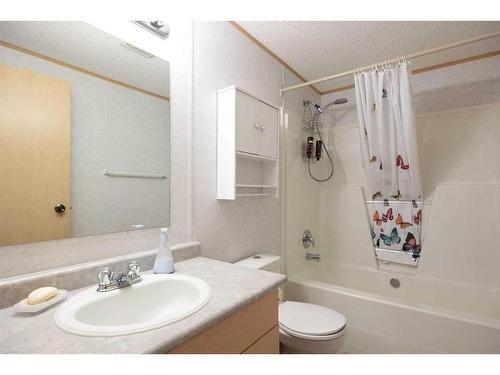 109 Waterhouse Street, Fort Mcmurray, AB - Indoor Photo Showing Bathroom