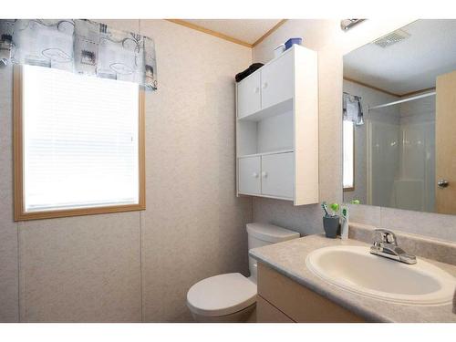 109 Waterhouse Street, Fort Mcmurray, AB - Indoor Photo Showing Bathroom