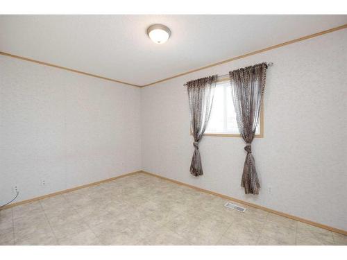 109 Waterhouse Street, Fort Mcmurray, AB - Indoor Photo Showing Other Room
