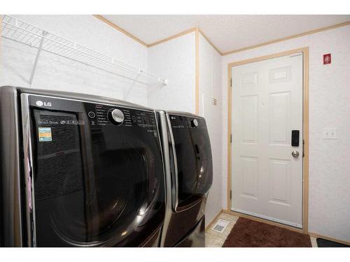 109 Waterhouse Street, Fort Mcmurray, AB - Indoor Photo Showing Laundry Room