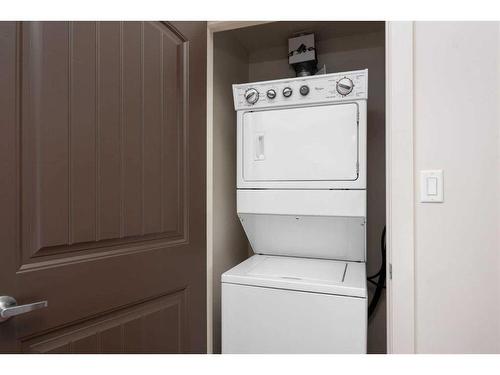 2611-135B Sandpiper Road, Fort Mcmurray, AB - Indoor Photo Showing Laundry Room