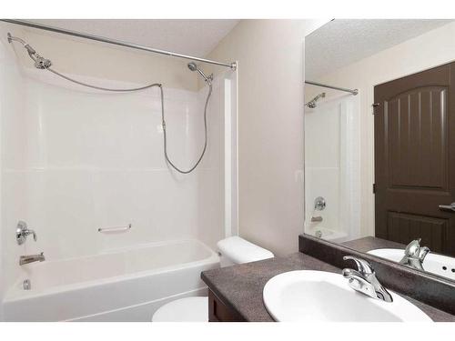 2611-135B Sandpiper Road, Fort Mcmurray, AB - Indoor Photo Showing Bathroom