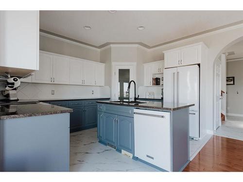 191 Woodpecker Way, Fort Mcmurray, AB - Indoor Photo Showing Kitchen