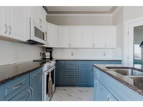 191 Woodpecker Way, Fort Mcmurray, AB - Indoor Photo Showing Kitchen