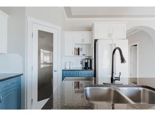 191 Woodpecker Way, Fort Mcmurray, AB - Indoor Photo Showing Kitchen With Double Sink