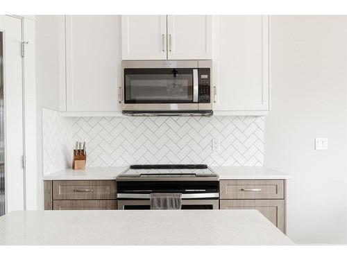 120 Walnut Place, Fort Mcmurray, AB - Indoor Photo Showing Kitchen With Upgraded Kitchen