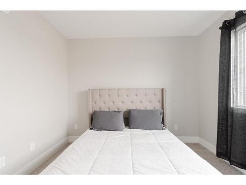120 Walnut Place, Fort Mcmurray, AB - Indoor Photo Showing Bedroom