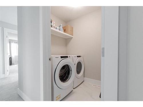 120 Walnut Place, Fort Mcmurray, AB - Indoor Photo Showing Laundry Room