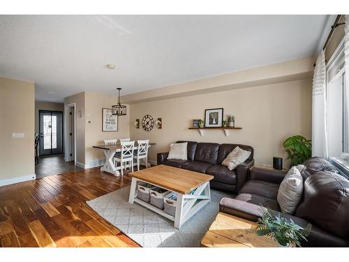 118 Aspenhill Drive, Fort Mcmurray, AB - Indoor Photo Showing Living Room